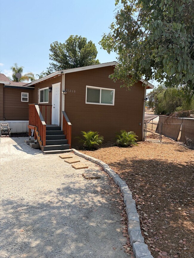Foto del edificio - 31260 Saddleback Ln