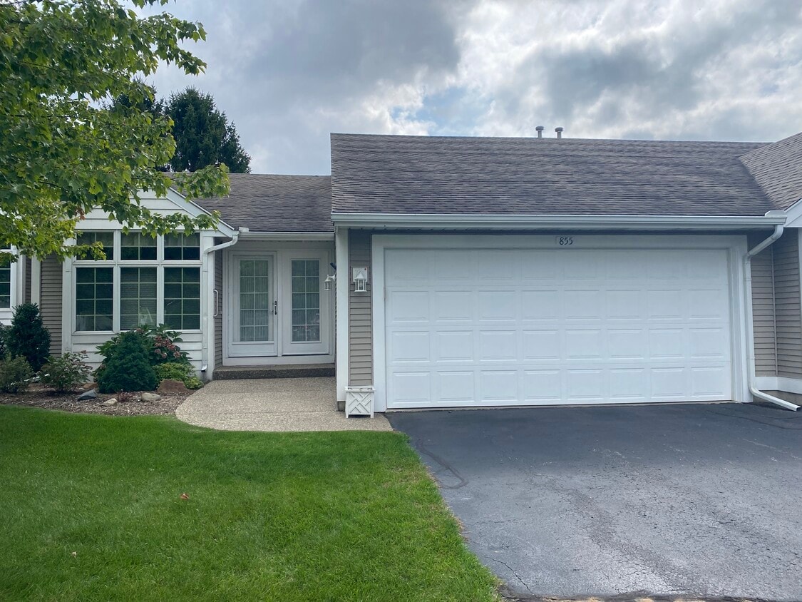 Primary Photo - 855 Claremont Ct