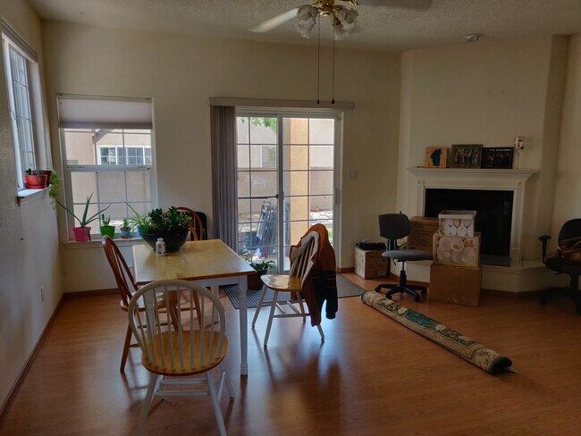 Foto del edificio - 7516 Tricia Rd NE