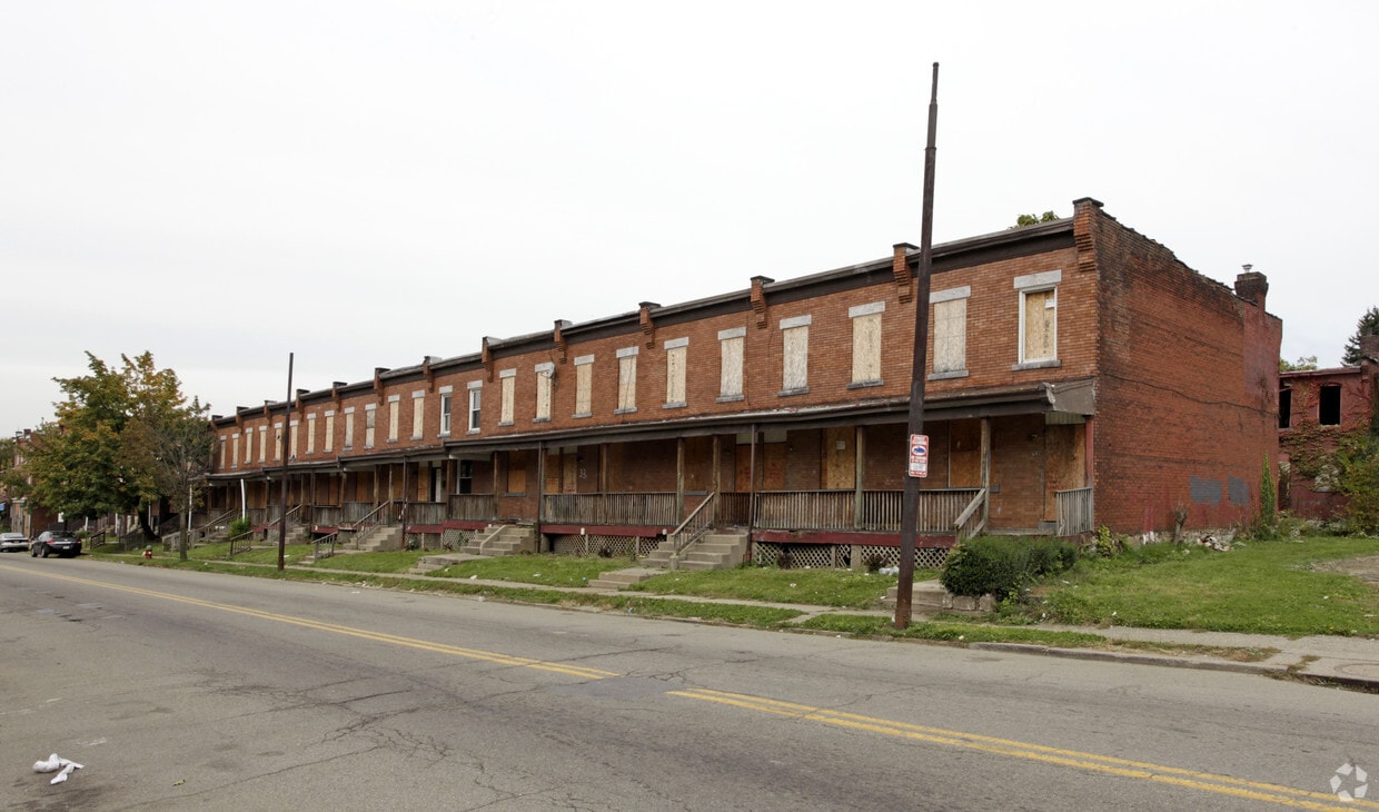 Primary Photo - Sterrett-Collier Apartments