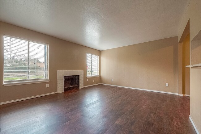 Building Photo - 12655 Ashford Meadow Dr