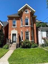 Building Photo - 160 Markland St