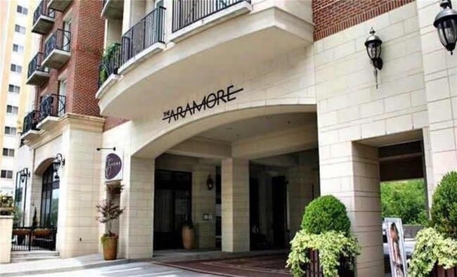 Building Photo - 2277 Peachtree Rd