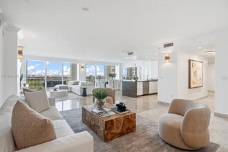 Building Photo - 3400 SW 27th Ave