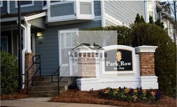 Building Photo - 1069 Park Row N