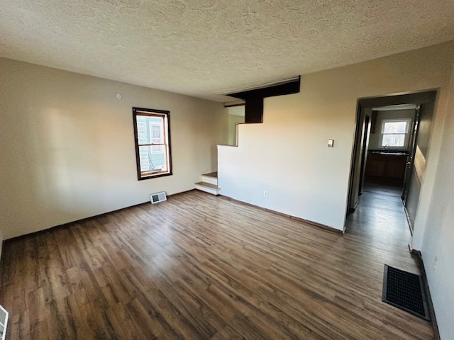 Dining Room - 619 N Lehigh Ave