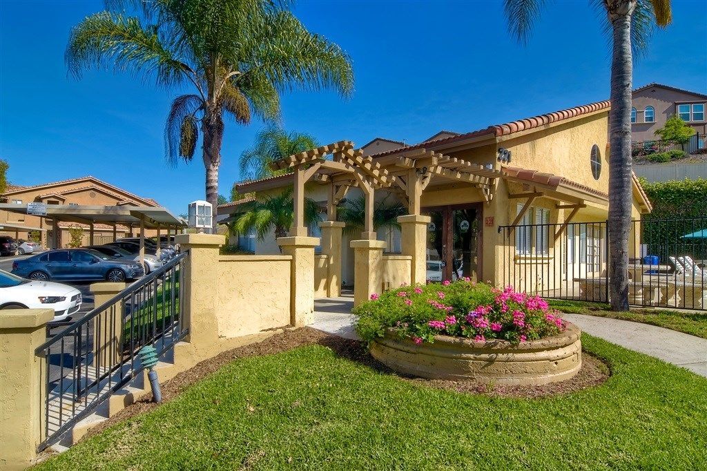 Foto del edificio - 205 Woodland Pkwy