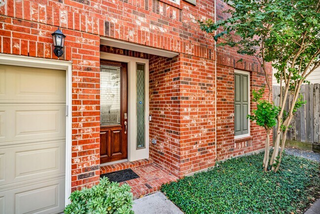 Foto del edificio - 1607 W Dallas St