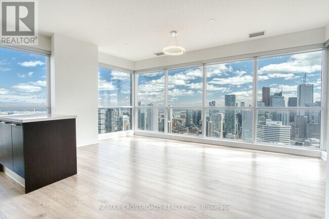Photo du bâtiment - 386-4386 Yonge St