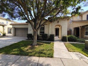 Building Photo - 363 Cabernet Dr