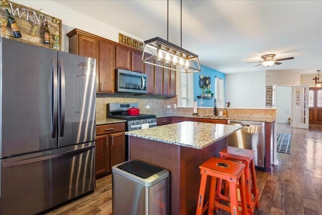 Building Photo - 2208 Cliffbrake Wy