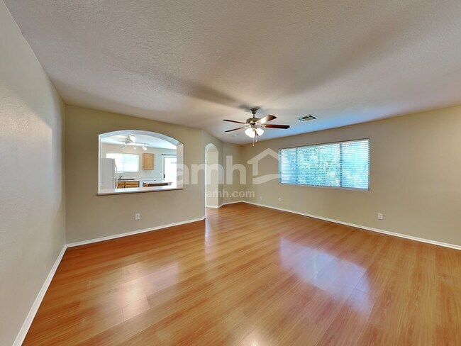 Foto del edificio - 8956 W Charleston Ave
