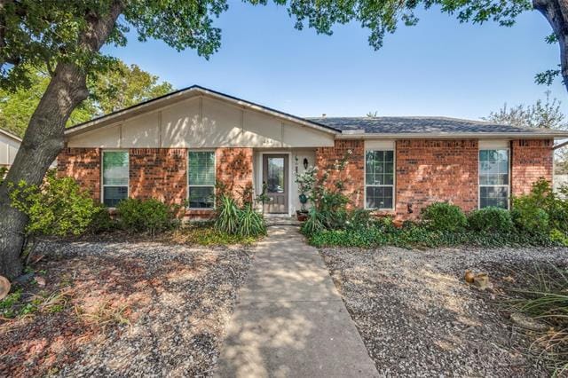 Primary Photo - 464 Cambria Dr