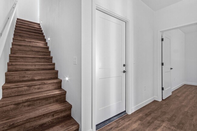 Foto del edificio - 406 E 7th St
