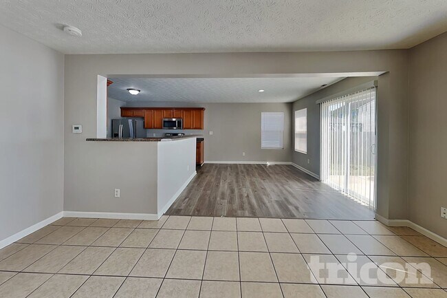 Foto del edificio - 2337 Middle View Dr