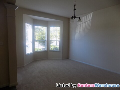 Foto del edificio - 11717 Larch Valley Dr
