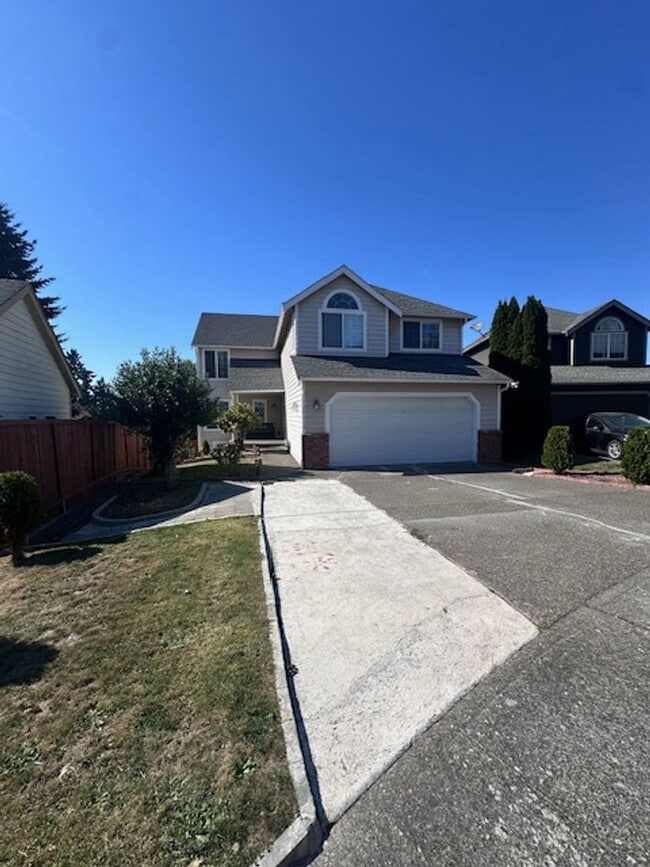 Photo - 5 bedroom featuring 2 Master suites with w... House