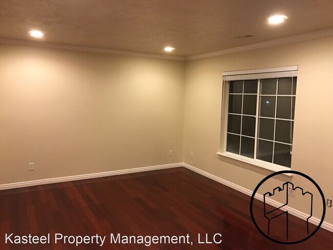 Building Photo - 4 br, 3.5 bath House - 453 North 1210 East