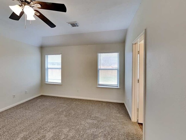 Foto del edificio - 2308 Tallowood Ct
