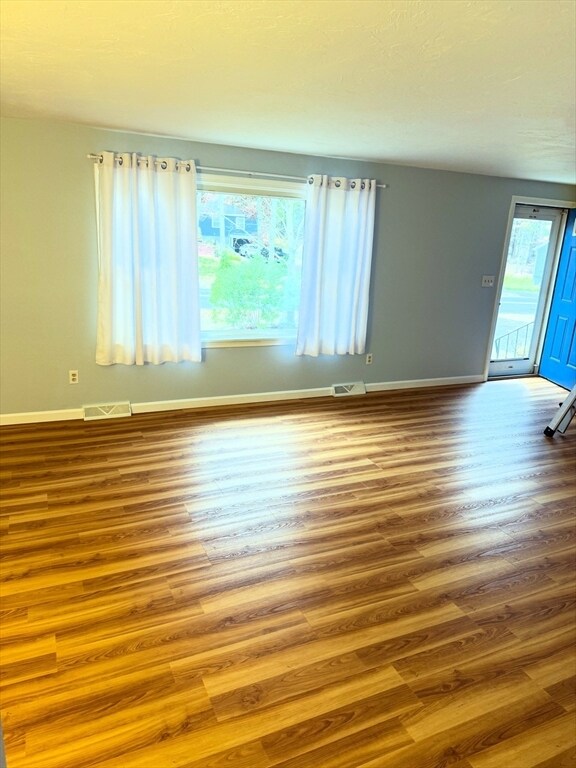 Foto del edificio - 391 Caswell St