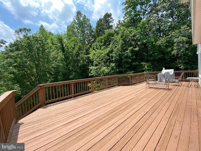 Foto del edificio - 5137 Leatherback Rd