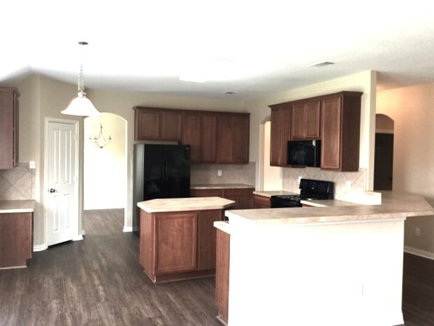 Building Photo - 245 Brookdale Dr