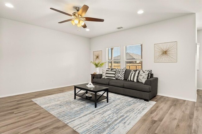 Building Photo - 2946 Wolfcreek