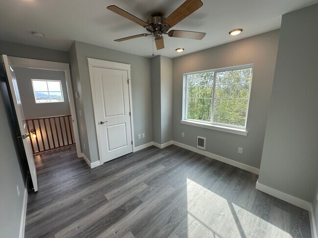 Foto del edificio - 3501 Sussex Dr
