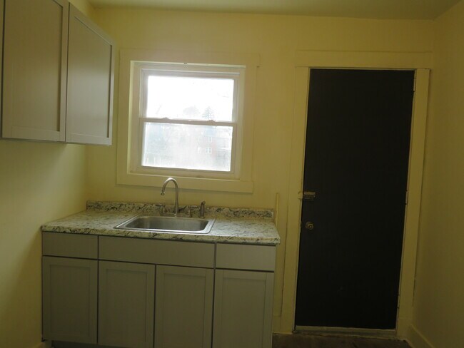 Building Photo - 6448 Navarro St
