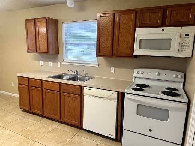 Building Photo - 8840 E Buffalo Cir