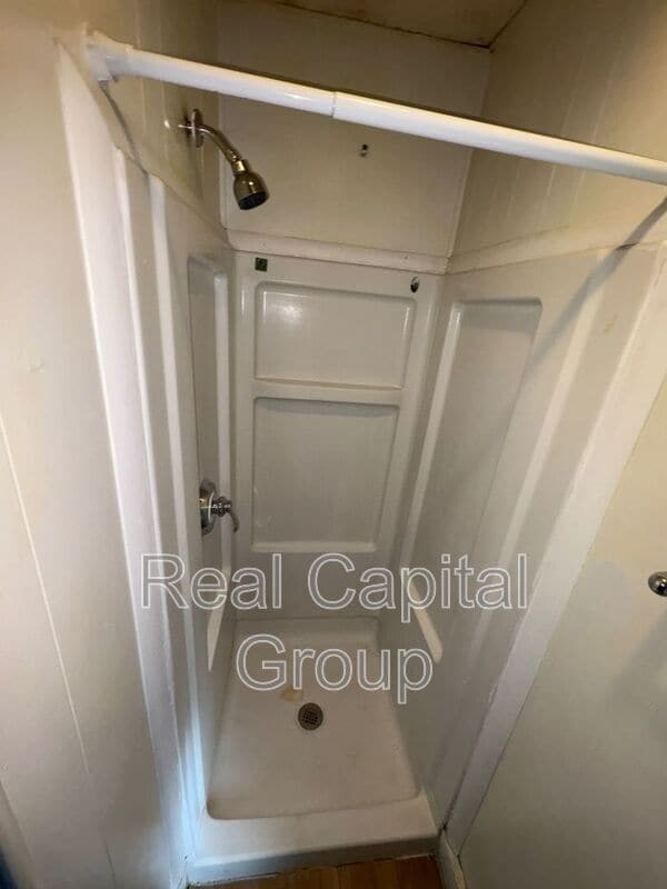 Foto del edificio - 314 E Main St