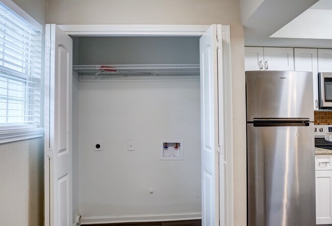 Foto del edificio - 9020 Grannis St