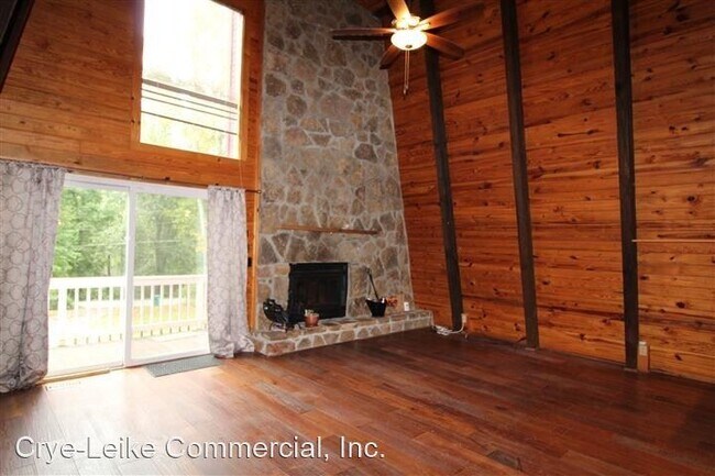 Foto del edificio - 4 br, 3 bath House - 10810 Carmichael Road