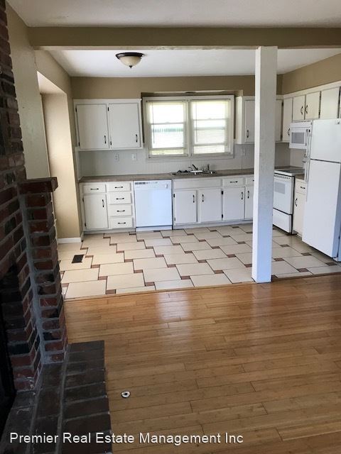 Building Photo - 3 br, 2 bath House - 9719 Hillcrest Rd.