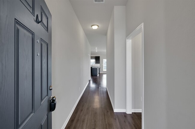 Foto del edificio - 243 Racetrack Ln