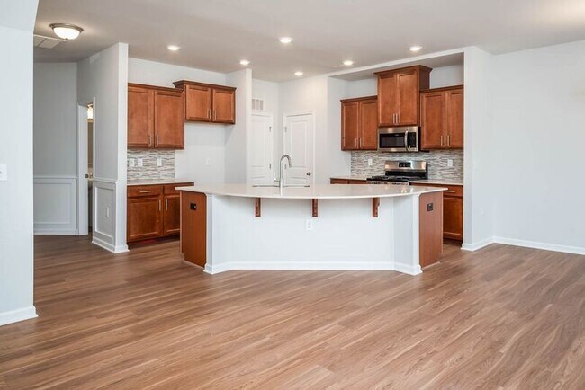 Building Photo - 1033 Homecoming Way