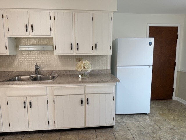 Kitchen - 260 E Lake St