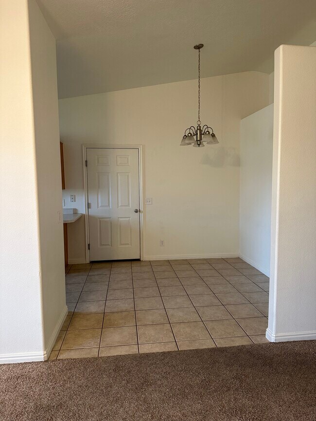 Dining room - 361 S 6150 W