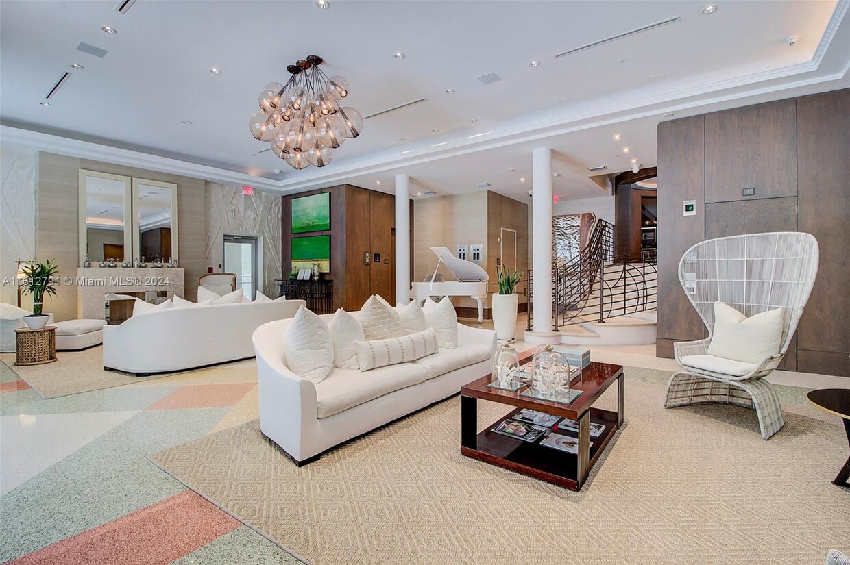 Primary Photo - 125 Ocean Dr