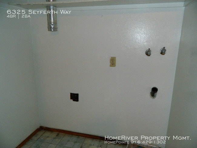Foto del edificio - 6325 Seyferth Way
