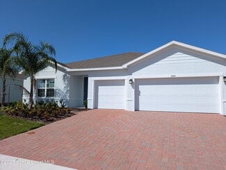 Building Photo - 2484 Landing Dr