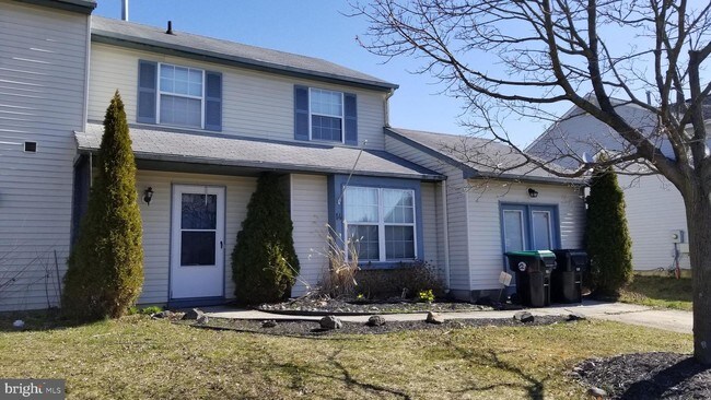 Building Photo - 14 Cherry Grove Ln