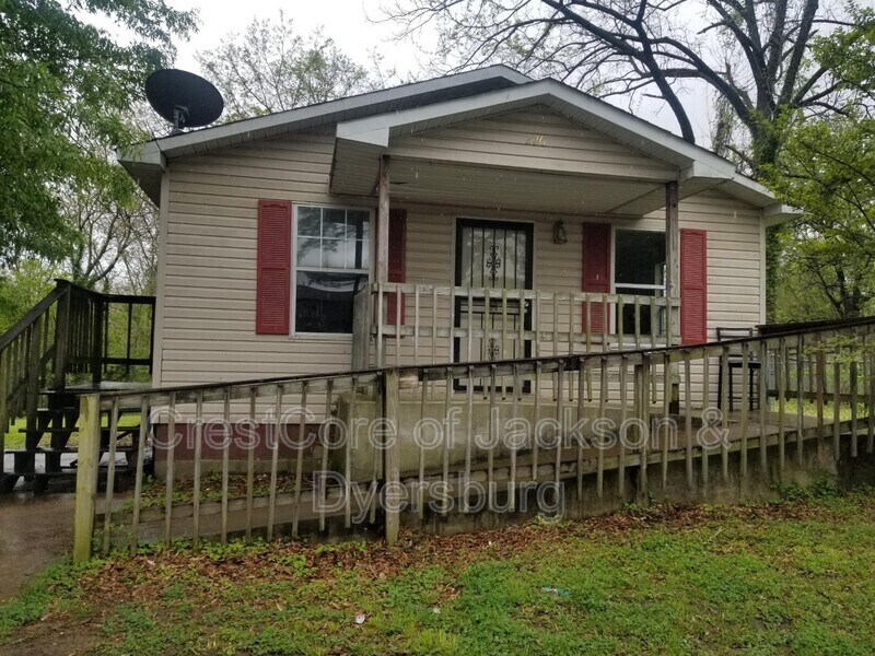 Primary Photo - 226 E King St