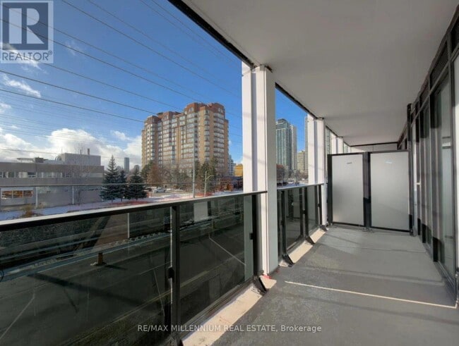 Building Photo - 1 Fairview Rd E