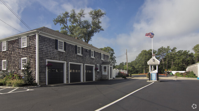 Foto del edificio - Peters Pond RV Resort