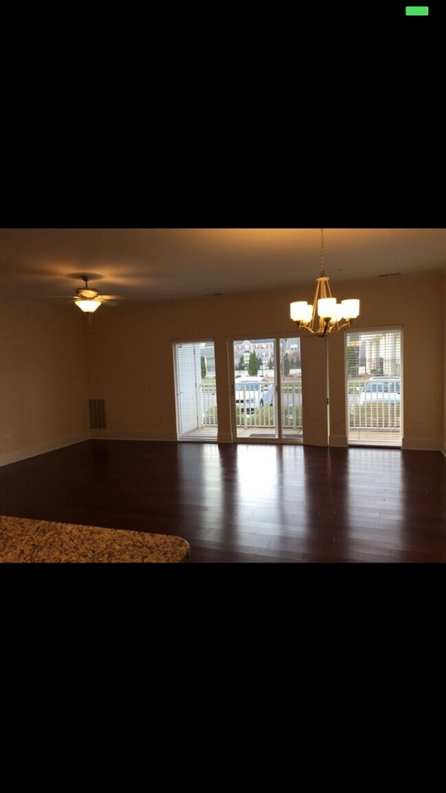 Living room - 6605 Central Pacific Ave