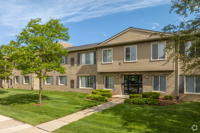 Building Photo - Woodridge Apartments
