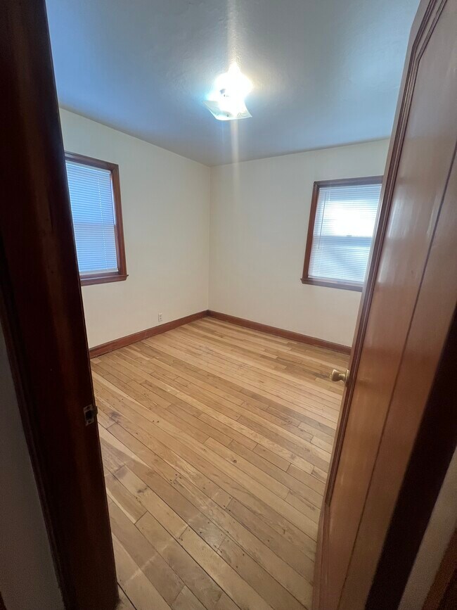 Dormitorio - 4114 N Toronto St