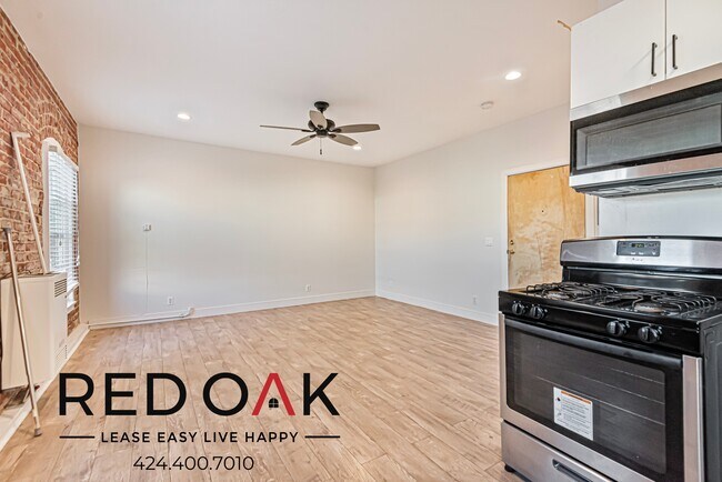 Foto del edificio - 3048 W 12th St