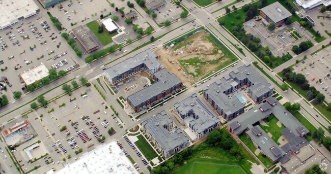 Building Photo - West End @ University Park